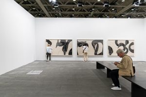 [Gary Hume][0], [Sprüth Magers][1], Art Basel, Unlimited (16–19 June 2022). Courtesy Ocula. Photo: Charlie Hui, Viswerk.


[0]: https://ocula.com/artists/gary-hume/
[1]: https://ocula.com/art-galleries/spruth-magers/